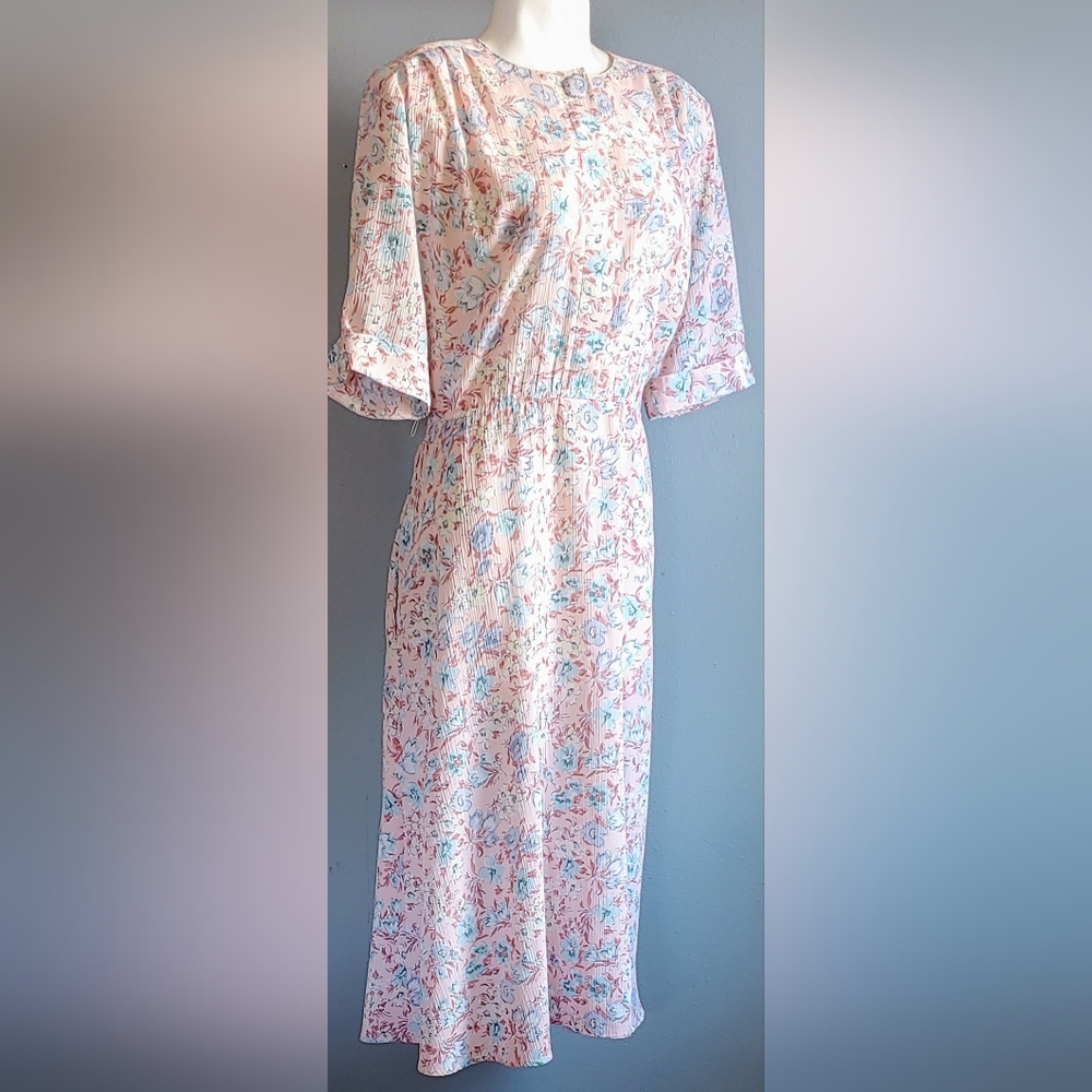 Retro floral pink dress
